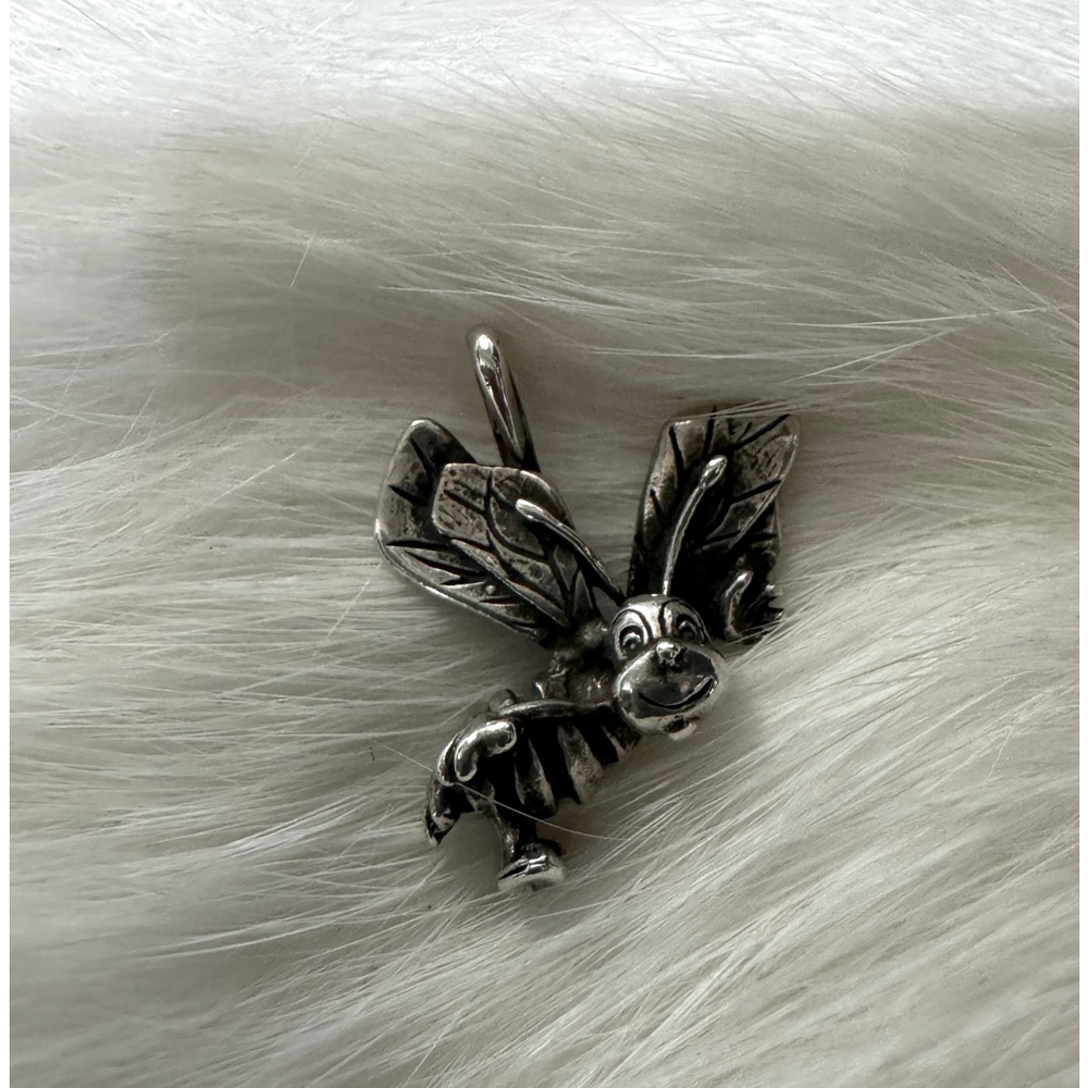 Sterling silver bee pendant